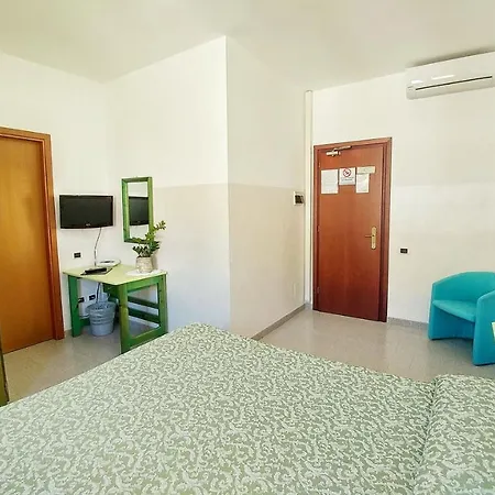 Meridiana Hotel 3*
